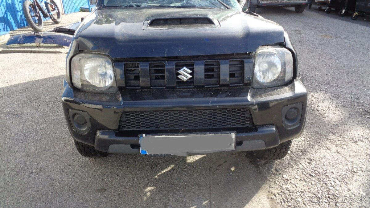 Suzuki Jimny 1,3 16V 63KW rozpredám na náhradné diely - 6