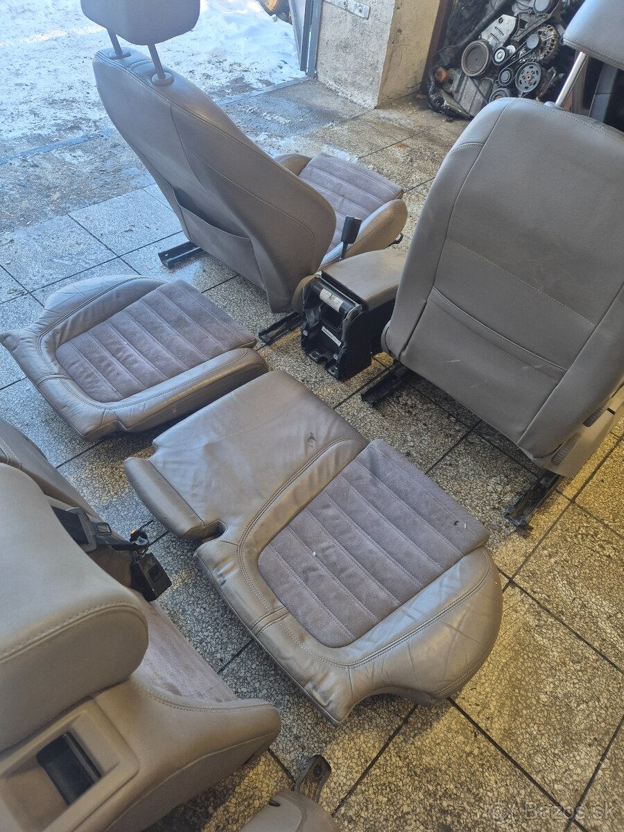 Predám interiér pre Volkswagen Passat b6 3c variant - 6