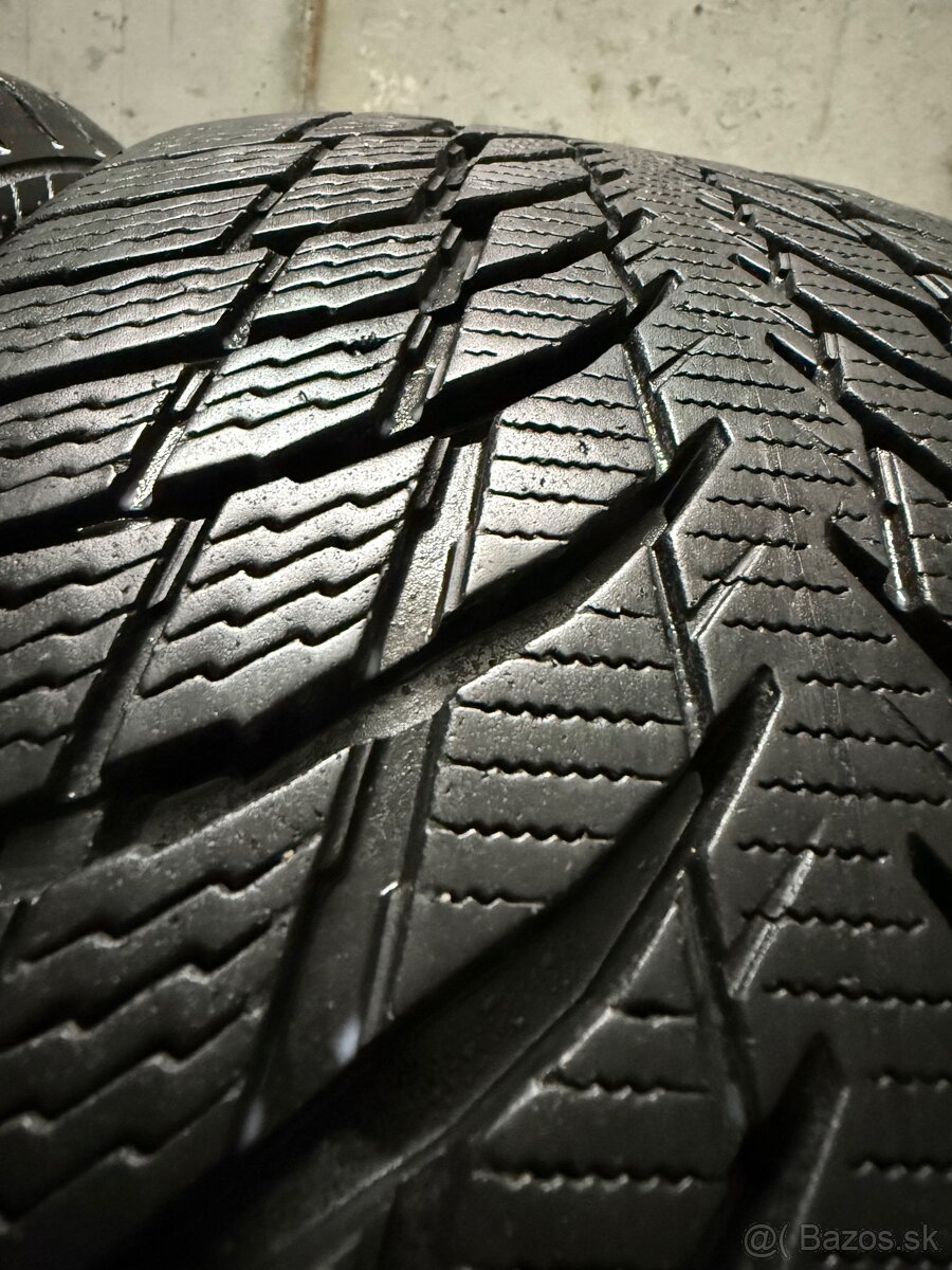Zimné pneumatiky 225/45/18 Nokian Snowproof P - 6