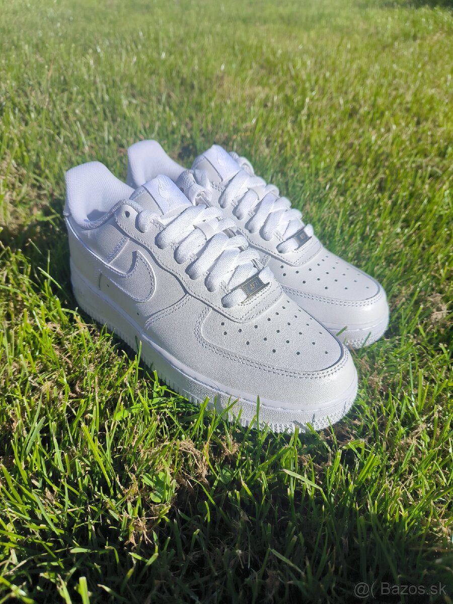Nike Air Force 1 Triple White 39 - 6