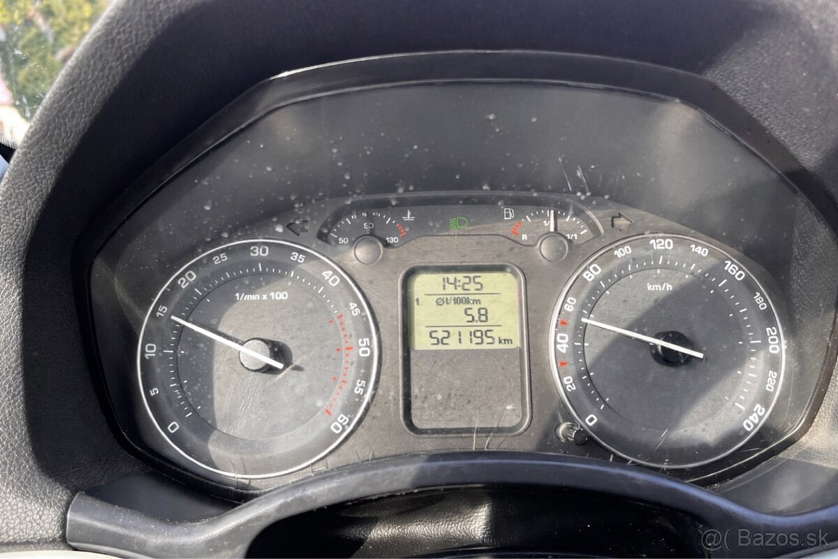 Škoda Octavia 2 2.0 TDi - 6