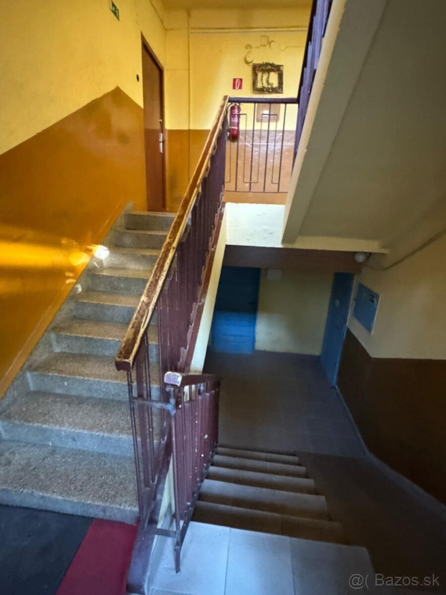 Prenájom 2-izbový byt 81 m2, Vranov nad Topľou , Sídlisko I. - 6