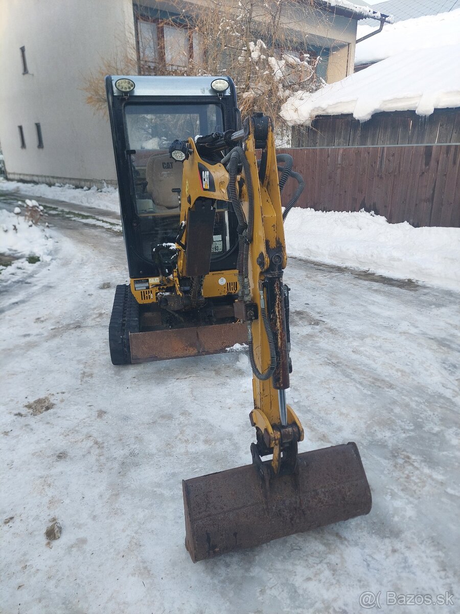 Minibager Caterpillar Cat 301.8 - 6