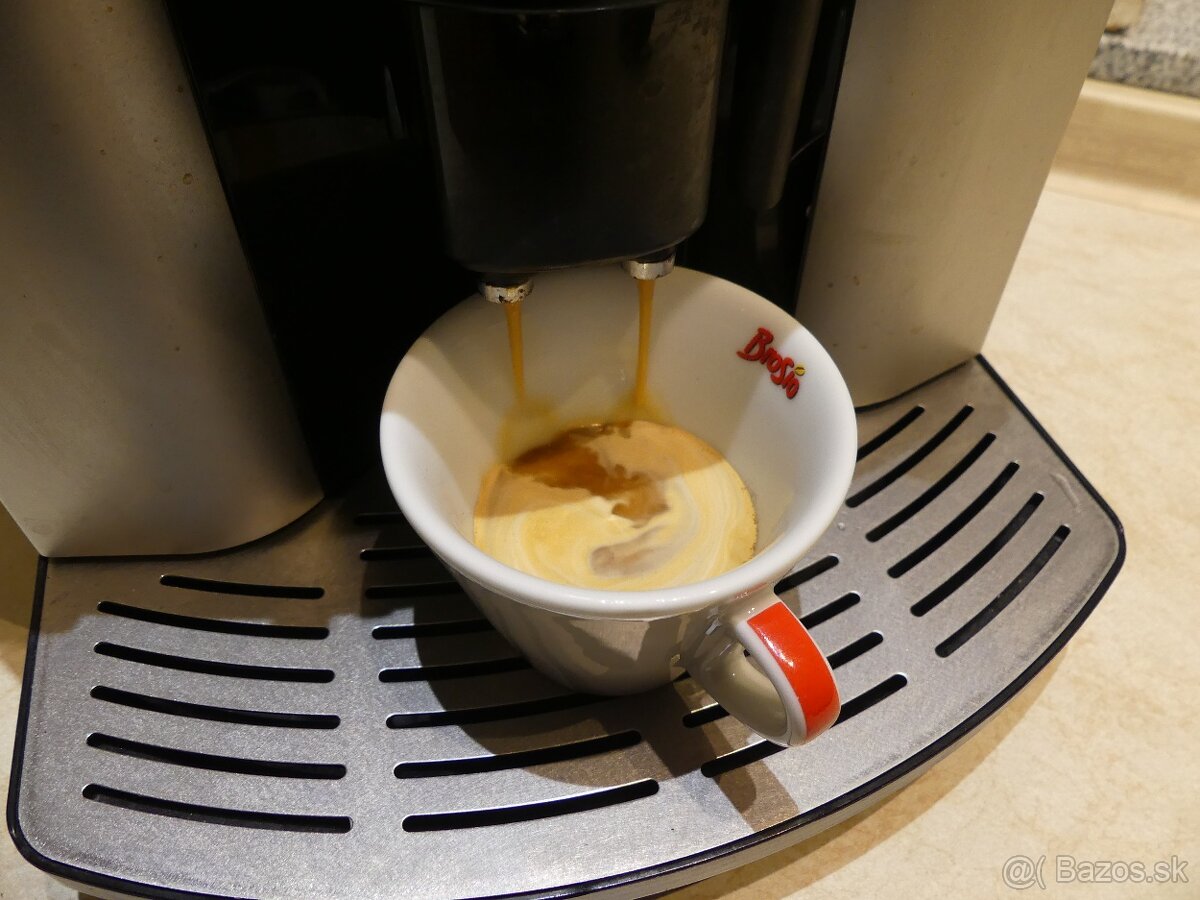 Delonghi Magnifica vo vybornom stave, plne funcny - 6