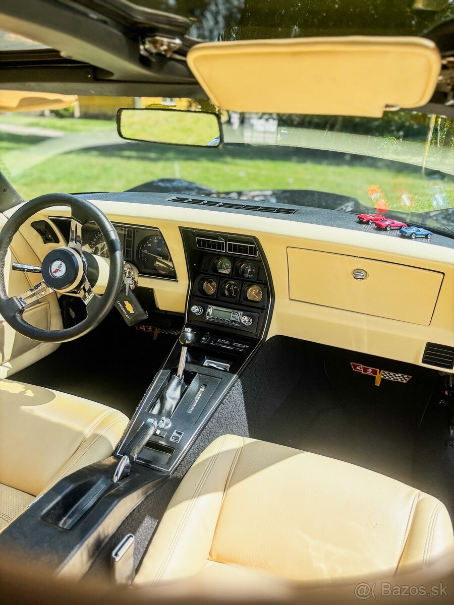 Chevrolet Corvette C3 1982 5.7 V8 - 6