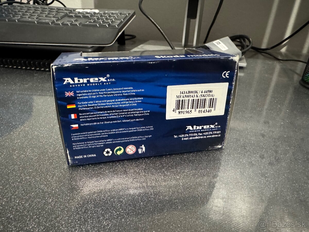 Škoda Superb modrá - 1:43 - Abrex - 6