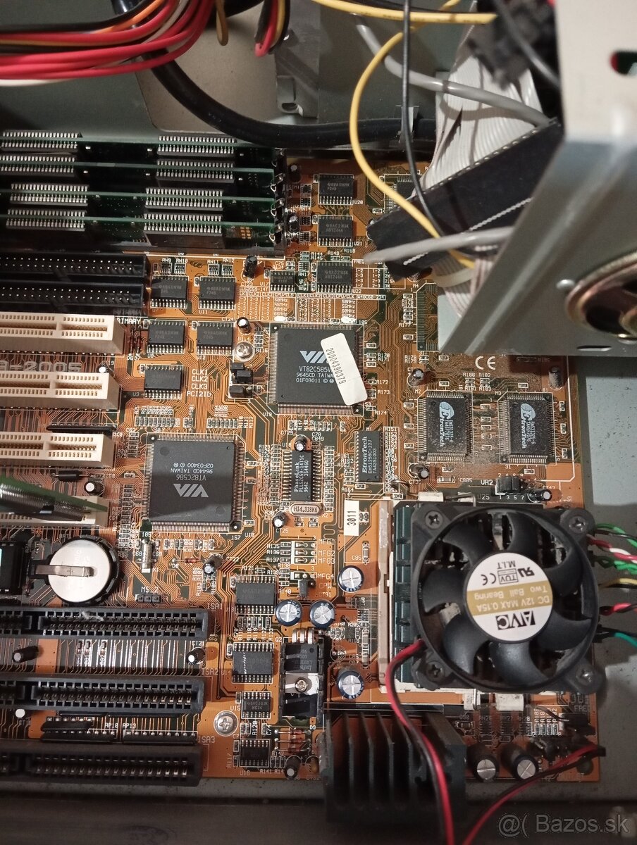 Počítač Pentium 200 - 6