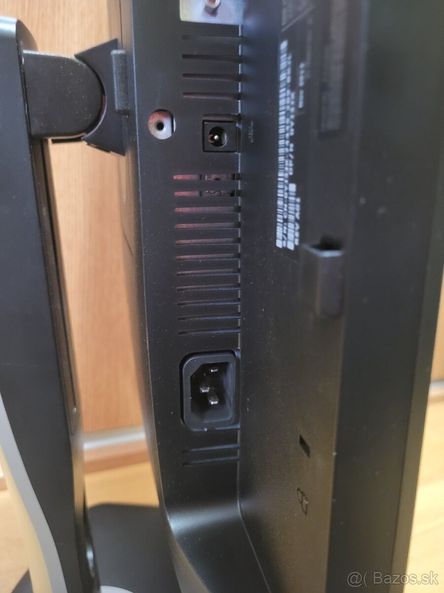 23" Dell P2312Ht, Full HD 1920x1080, DVI, VGA, 5ms - 6