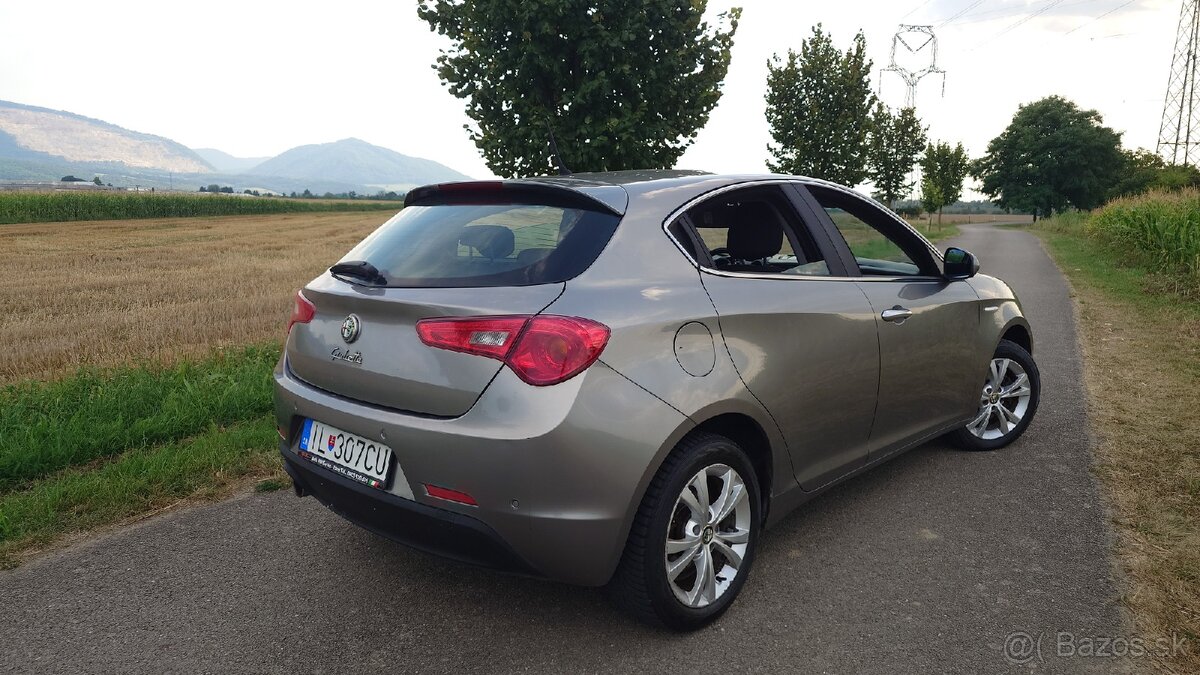Predám Alfa Romeo Giulietta 1.6 JTD Distinctive - 6