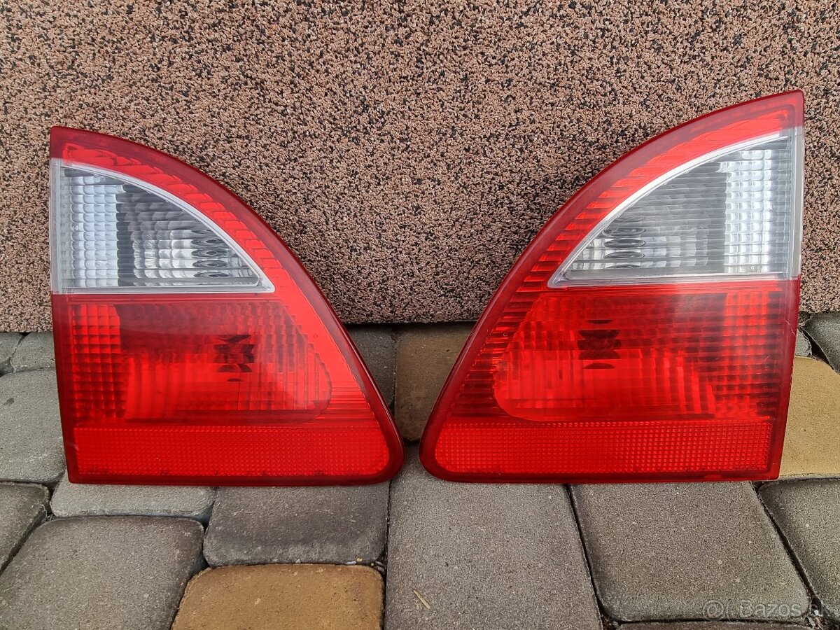 ford galaxy 2002 zadné svetlá - 6