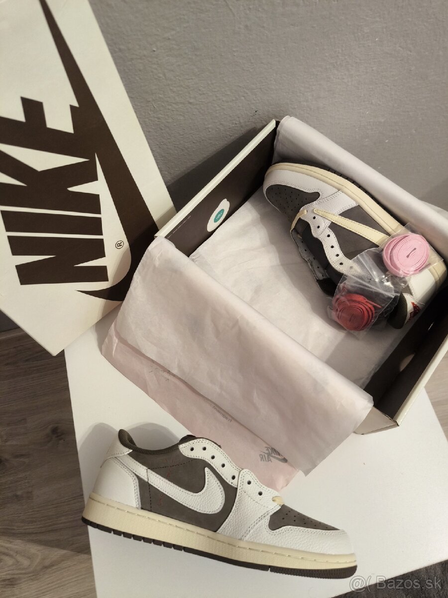 Jordan 1 Low x Travis Scott Reverse Mocha ⚪🤎 - 6