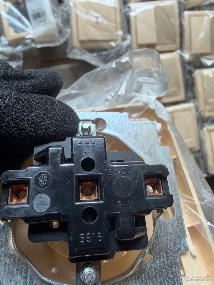 Predám nové vypínače a zásuvky ABB - 6