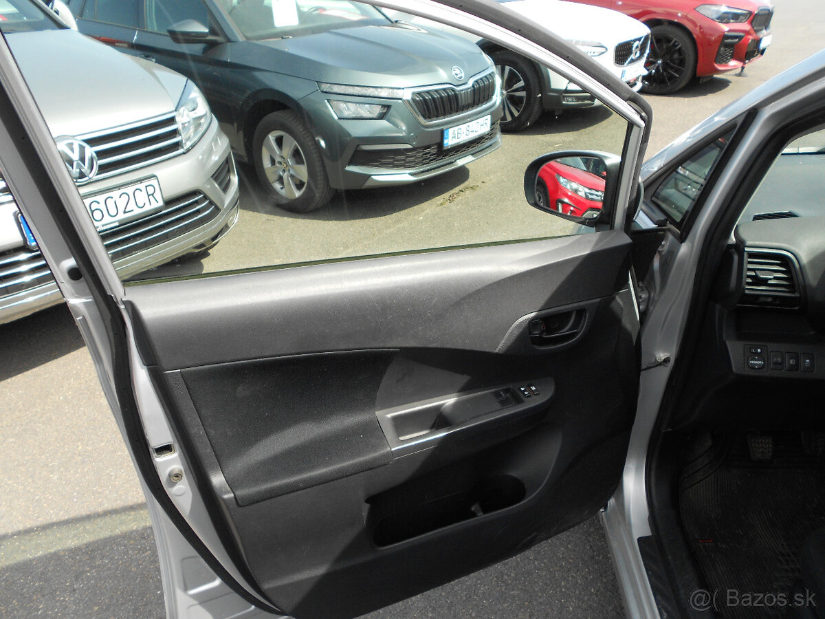 Toyota Verso-S 1,4 D4d 2011 - 6