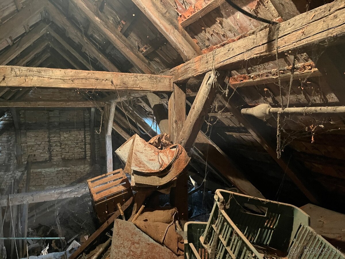 Tramy, drevo zo strechy - 6