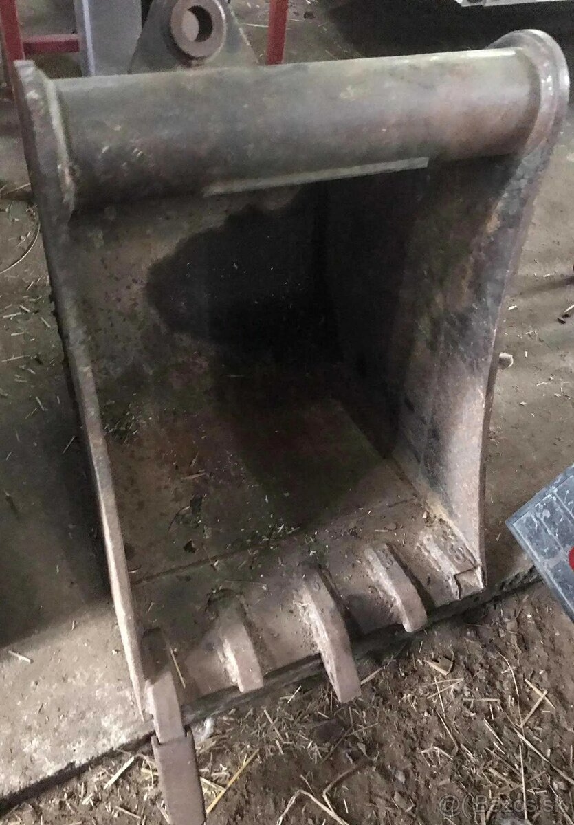 Lyžica na rýpadlo-nakladač ako nová, rýchloupínacia súprava - 6