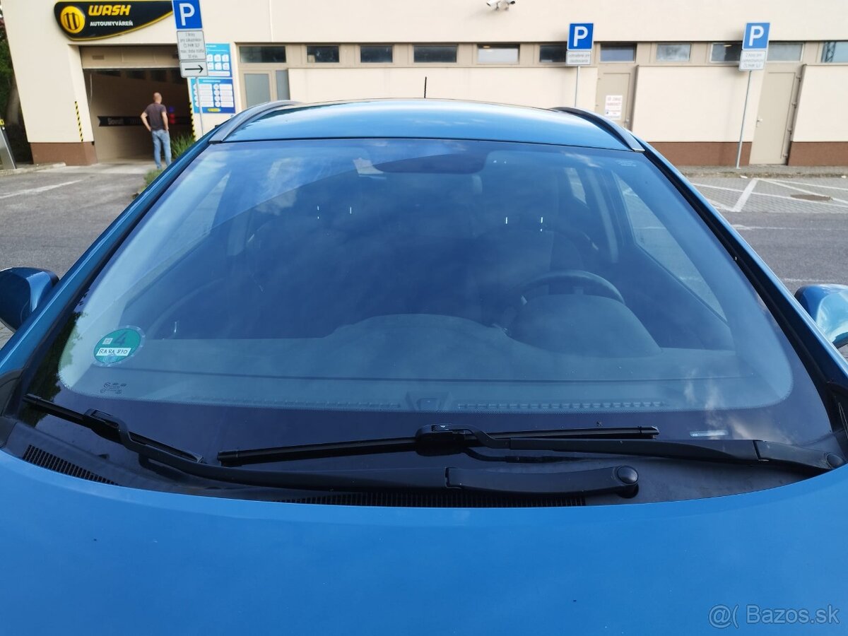 Predám Hyundai i30 1, 4 diesel combi - 6