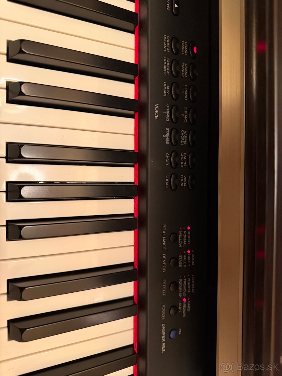 Yamaha Clavinova CLP-330 - 6