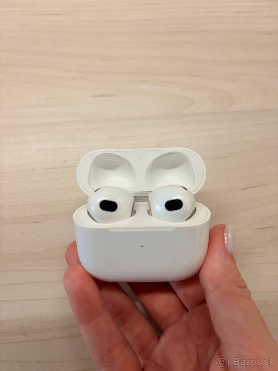 Apple AirPods 3 + puzdro Spigen - 6