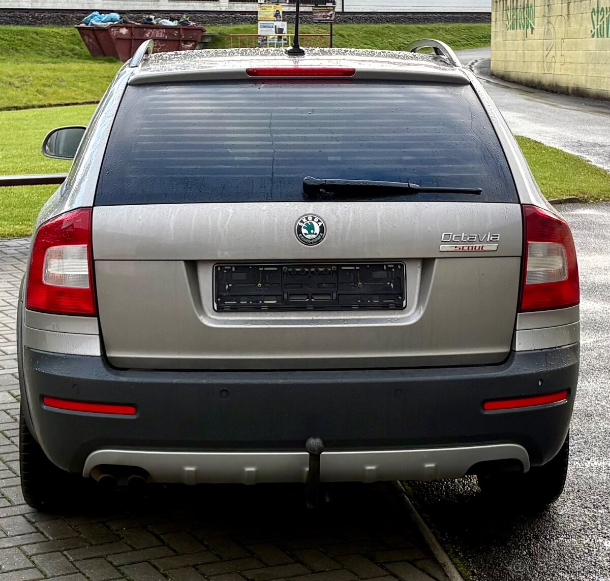 Škoda Octavia 2 SCOUT 2.0 TDi 103kw 4x4 XENON VYHREV - 6