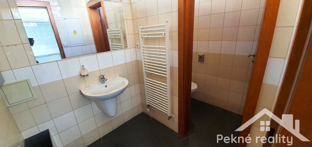 Prenájom priestorov pre sídlo firmy v centre Zvolena - 6