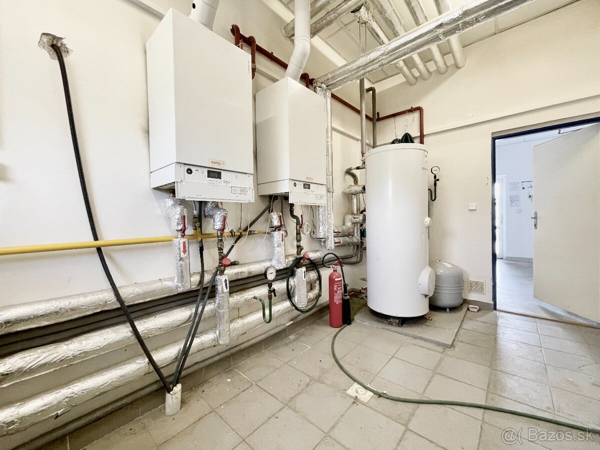 Na prenájom administratívno-skladový areál v Prievidzi - 6