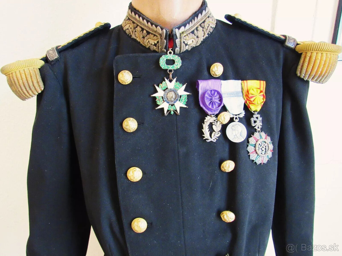 LOT UNIFORME BICORNE GRANDE TENUE Mle 1872 ÚRADNÍK GENERÁL B - 6