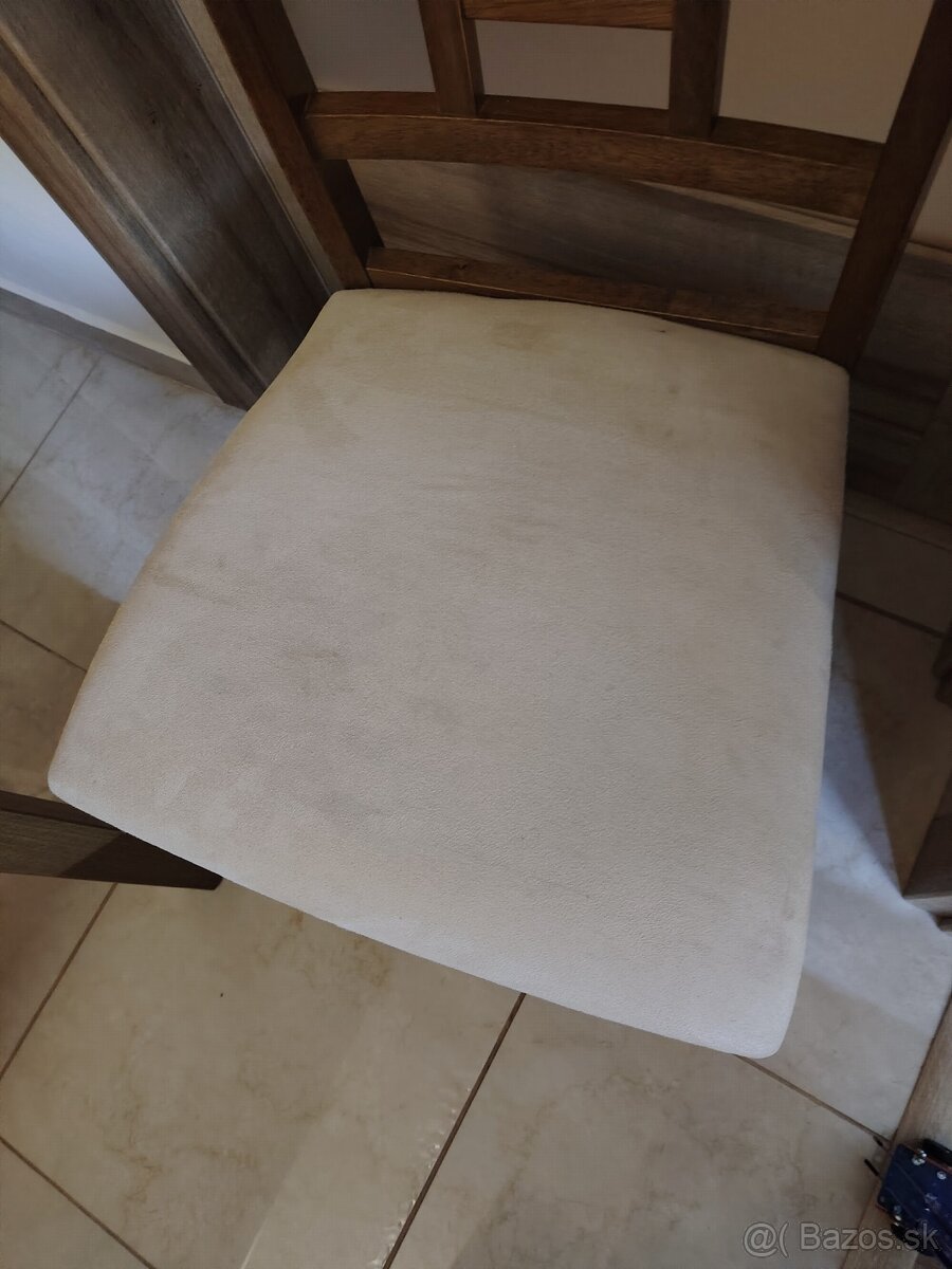 Jedálenský stôl so 6 stoličkami - 6