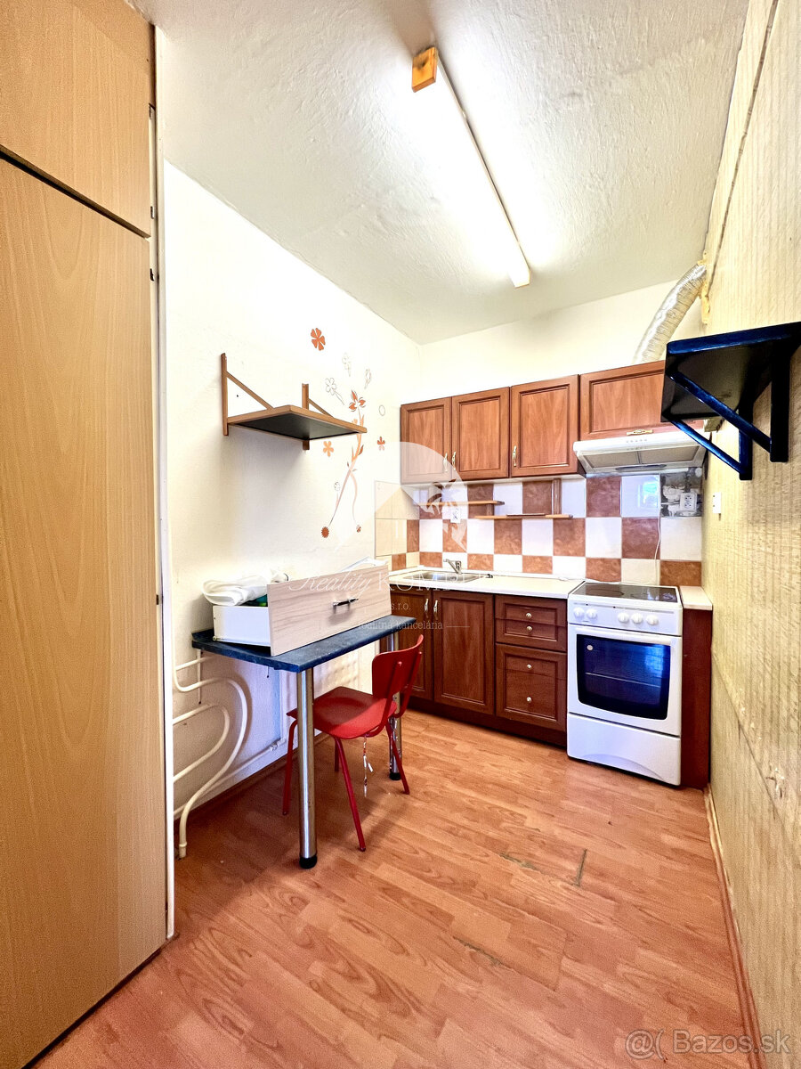 Reality KOMPLEX s.r.o. ponúka na PREDAJ 1 izbový byt v Komár - 6