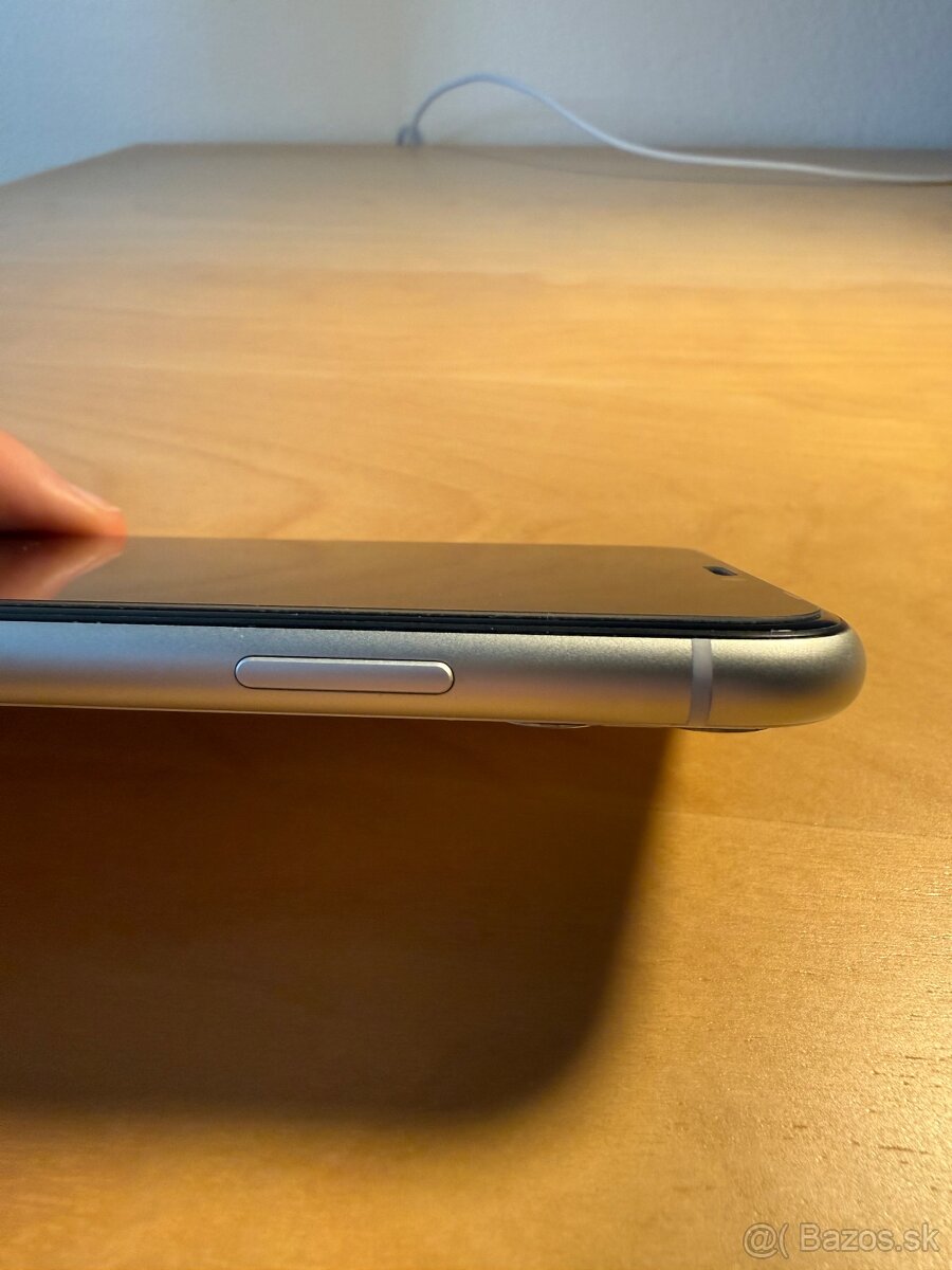 Apple iPhone 11 biely 64GB - 6
