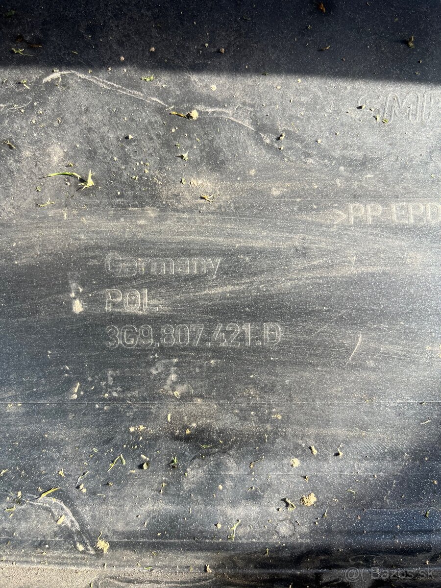 Passat B8 zadný nárazník - 6