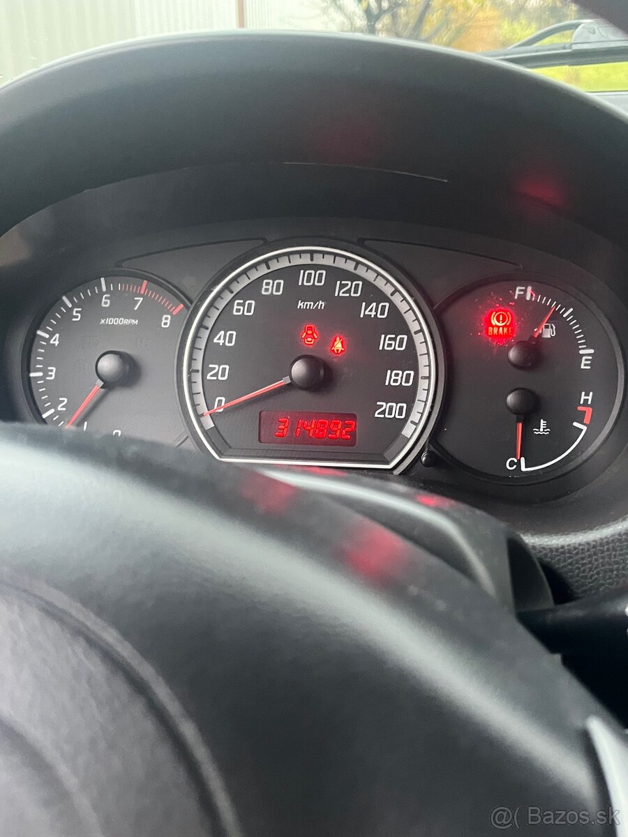 Suzuki Swift 1.3 - 6