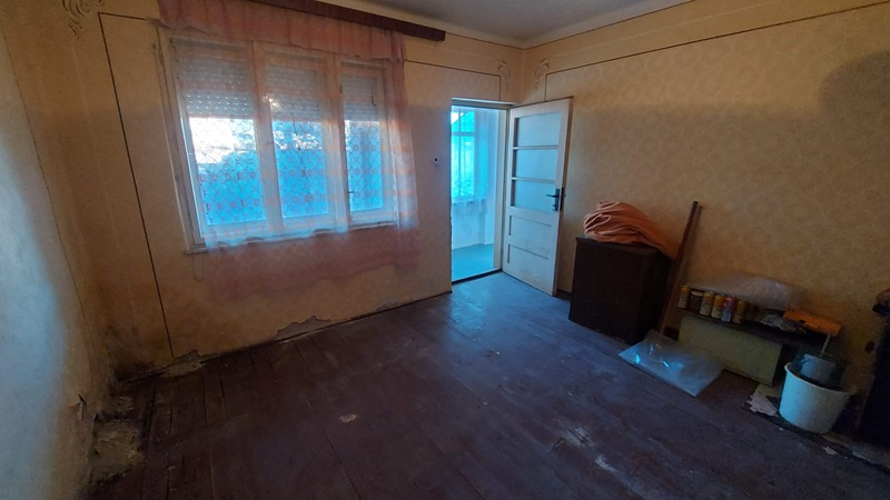 Rodinný dom v obci Pukanec na ul. SNP - poz. 427 m2 - 6