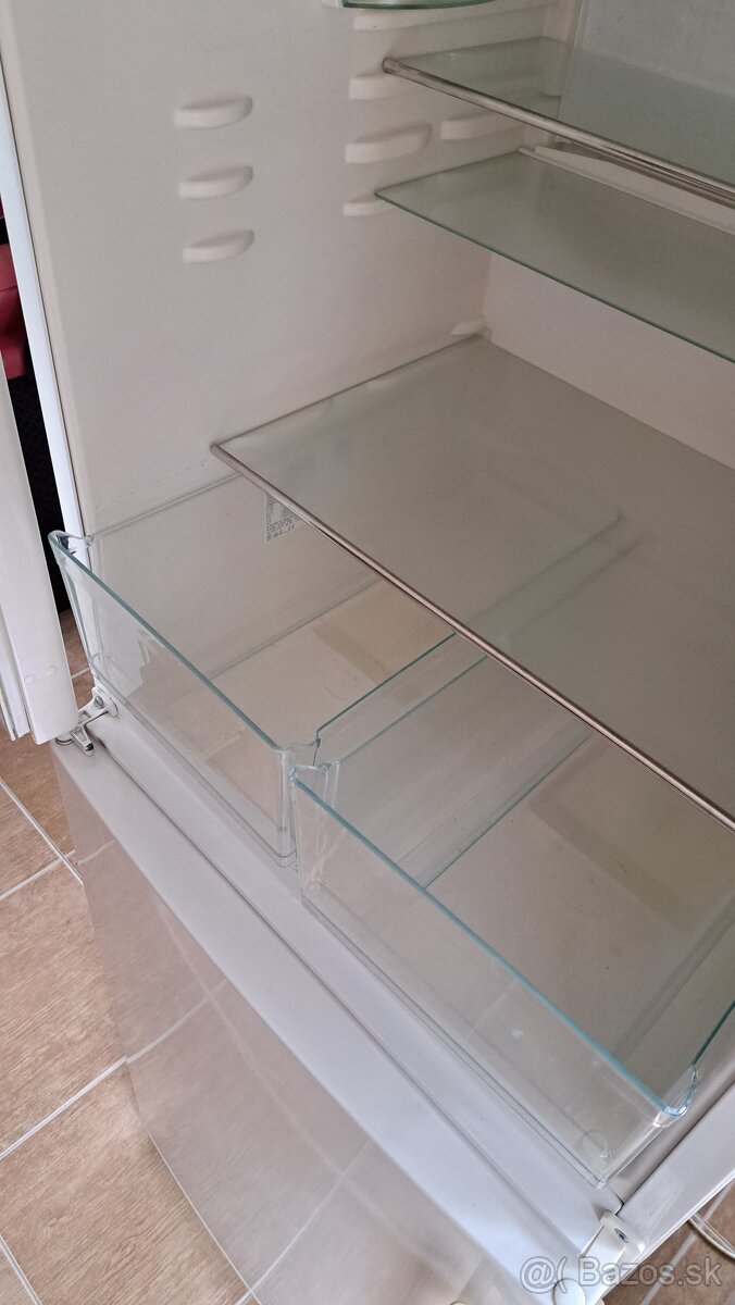 Chladnička 222 litrová LIEBHERR - 6