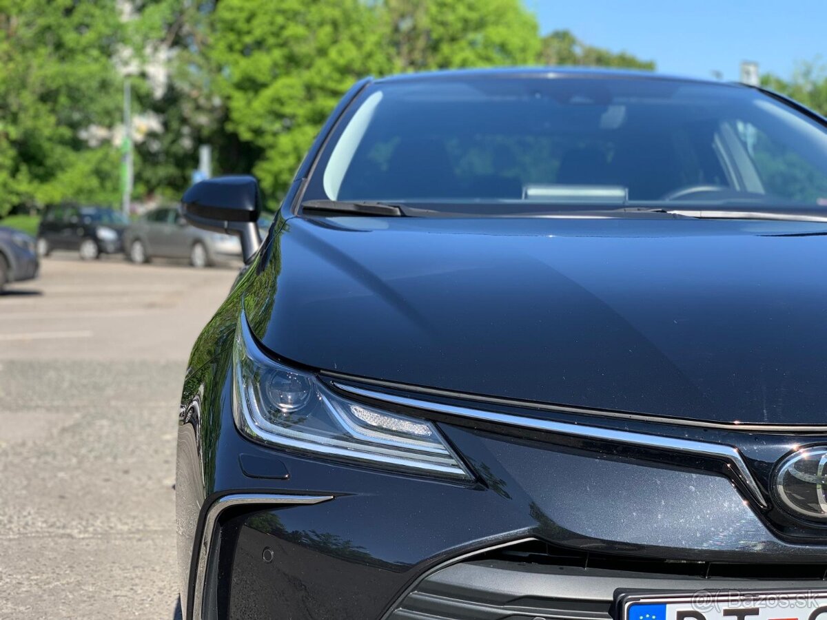 Toyota corolla sedan - 6