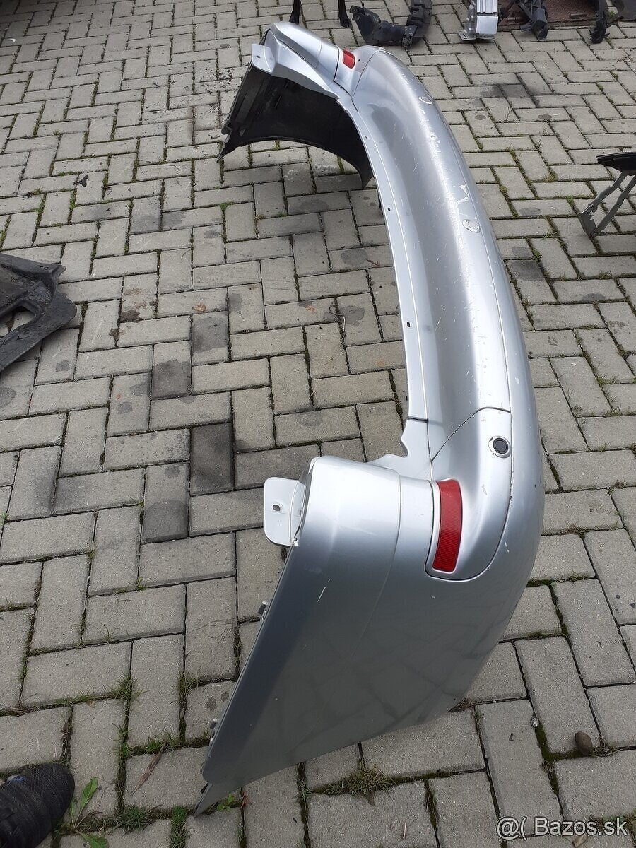 Predam zadny naraznik na citroen C8 rok 2005 - 6