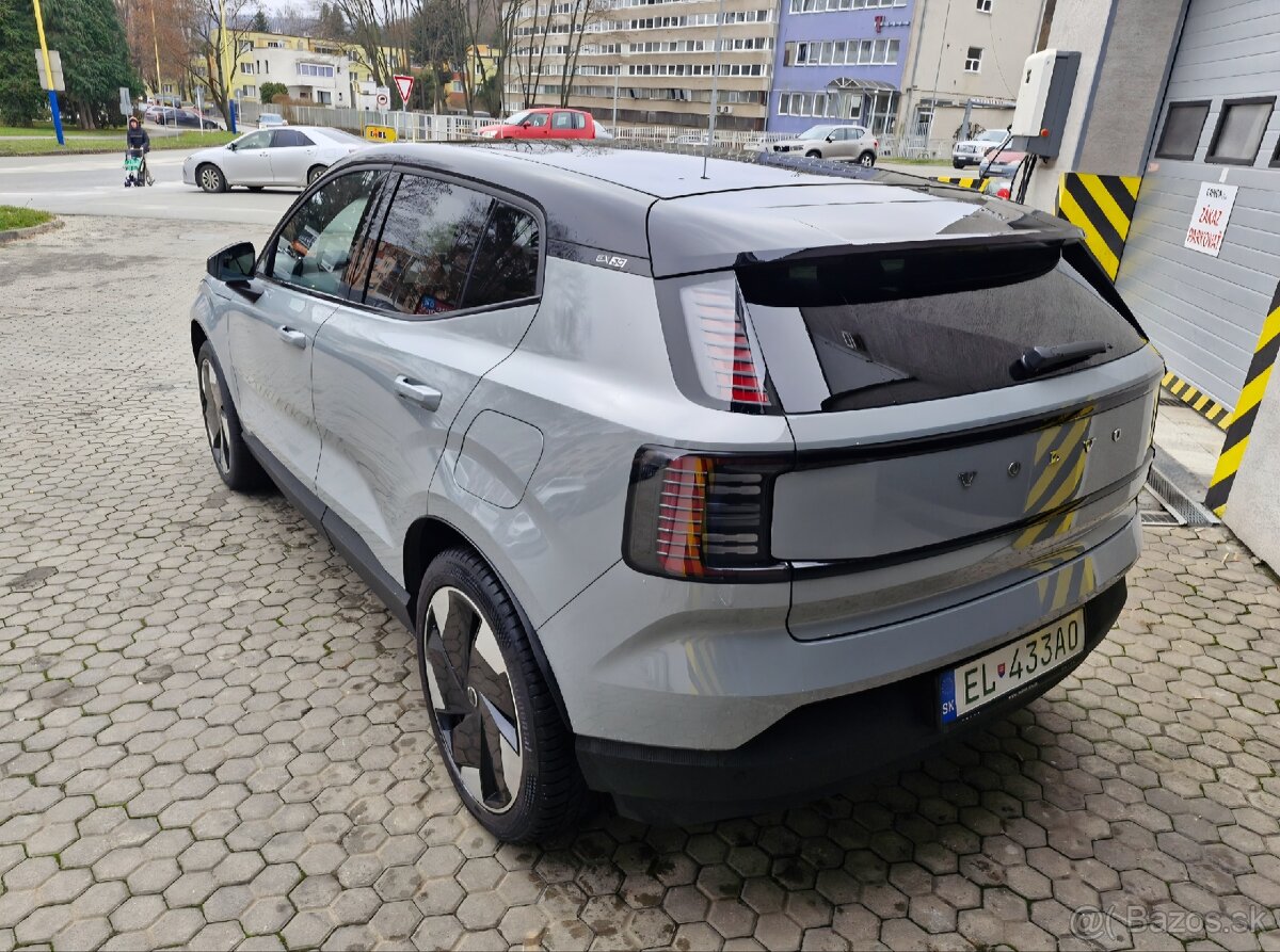 VOLVO EX30 200kW PLUS Extended Range ODPOČET DPH - 6