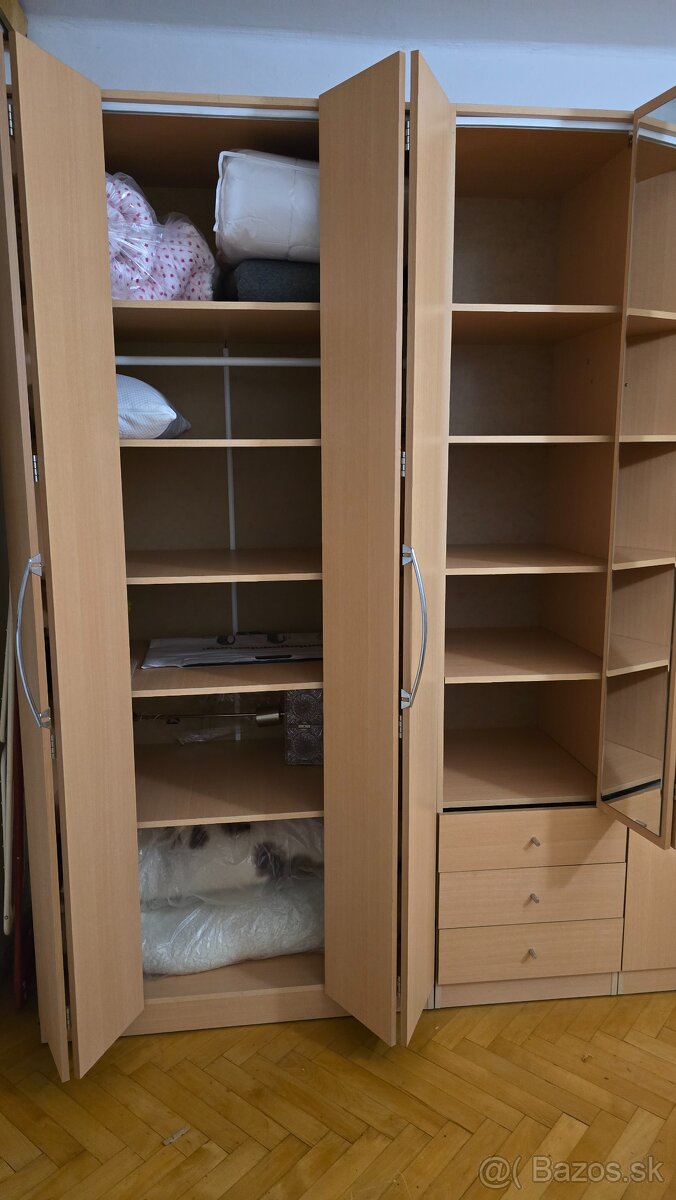 Skriňa v dobrom stave - 6