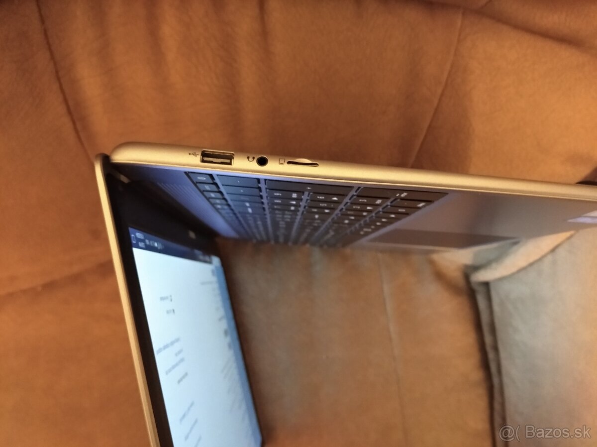 Predam ultrabook UMAX Visionbook 15Wr Plus. - 6