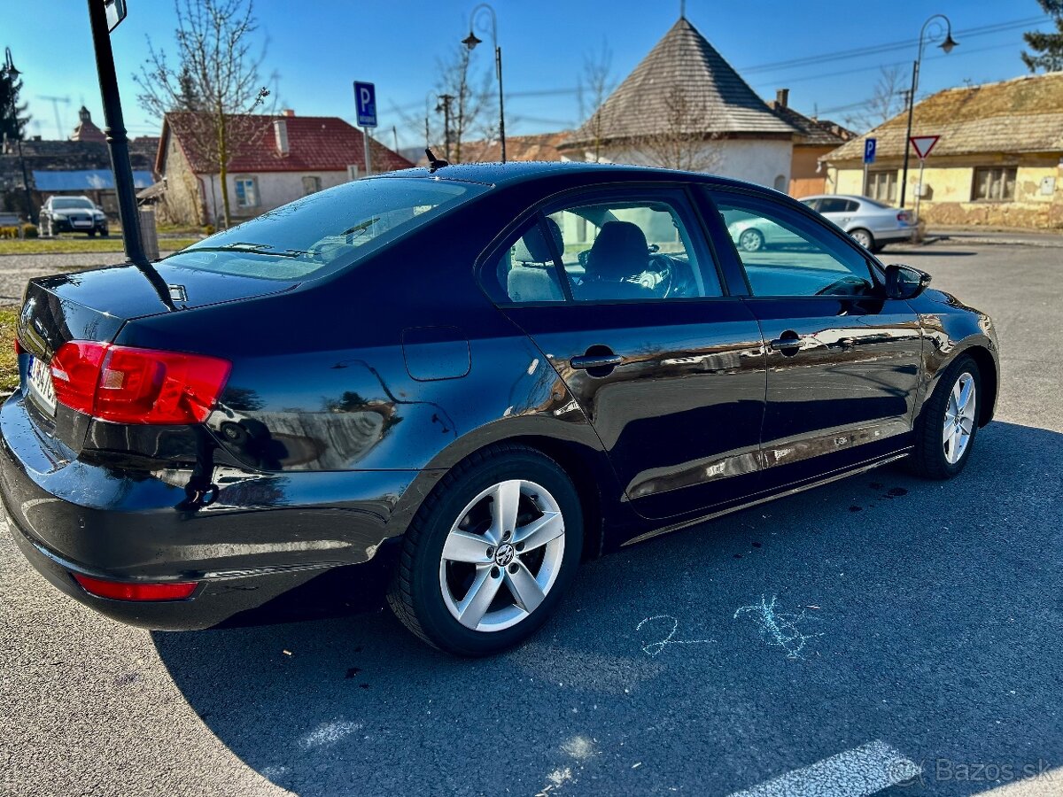 VW Jetta 1.2 TSI 77 kW - 6