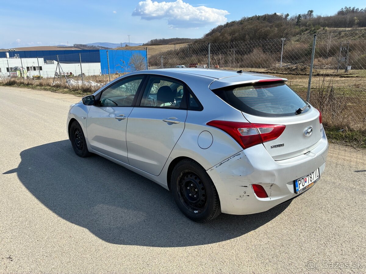 Hyundai i30 1.6crdi 81kw, STK 6.6.2026 - 6