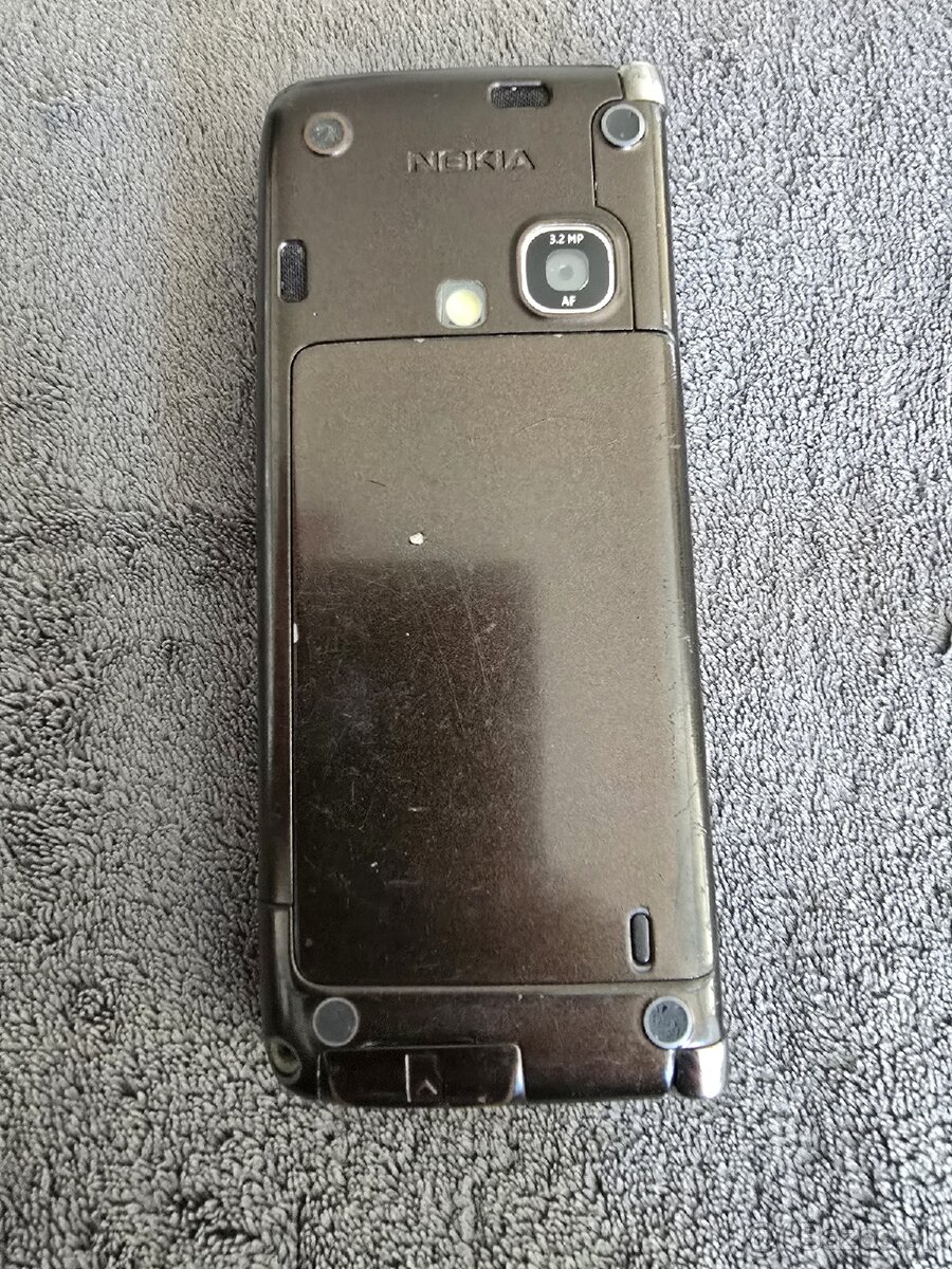 Nokia E90 Communicator - 6