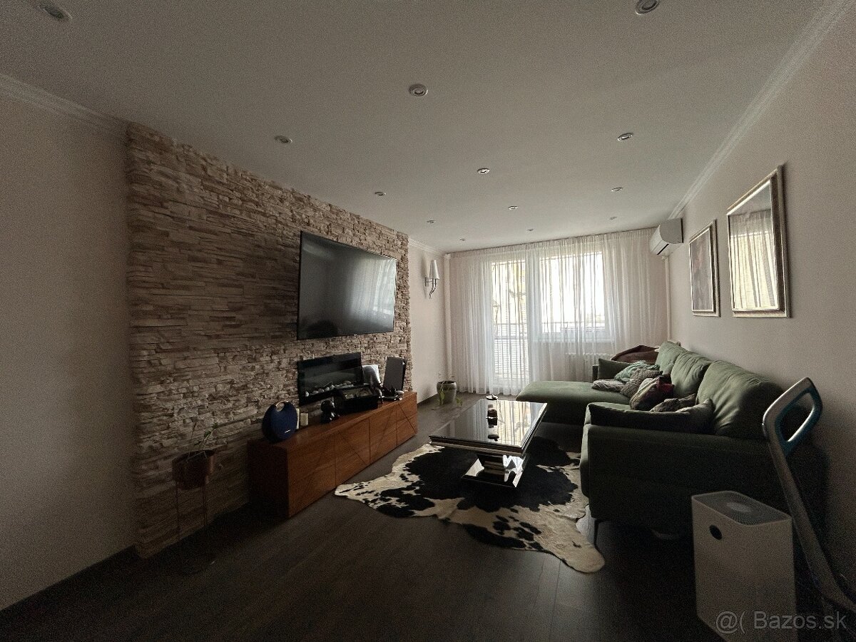 Štýlový 3 izbový byt v centre Galanty (štvrť SNP) - 6