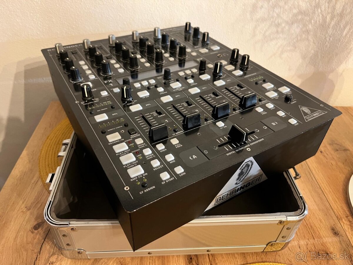 Behringer Digital DJ MIXER DDM4000 - 6