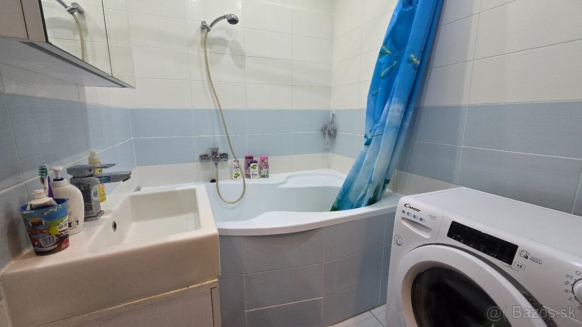 Priestranný 3-izbový byt (74 m²) s balkónom a šatníkom - 6