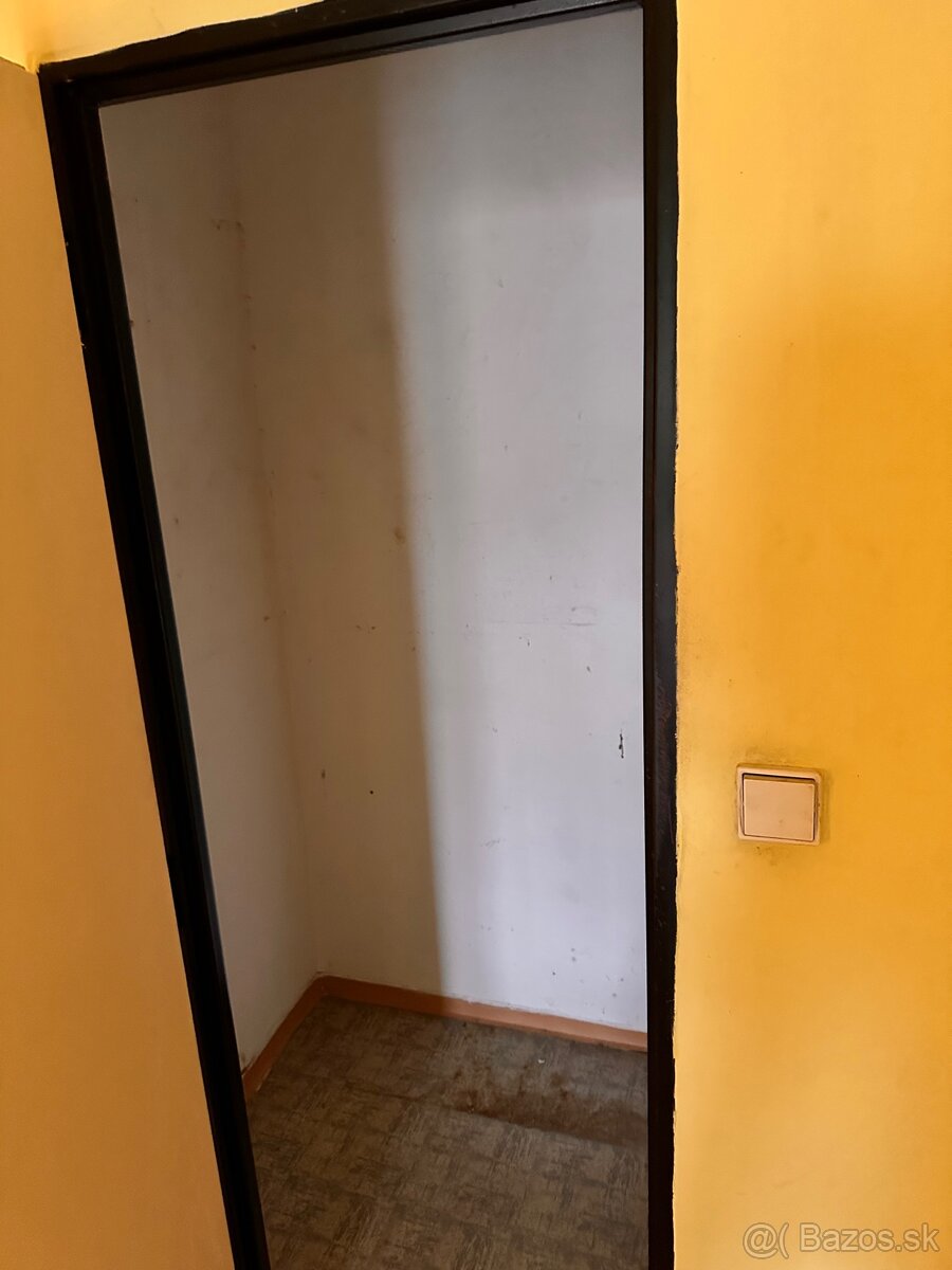 Predám v Detve 3 izbový byt zo 4 lodžiami - 6