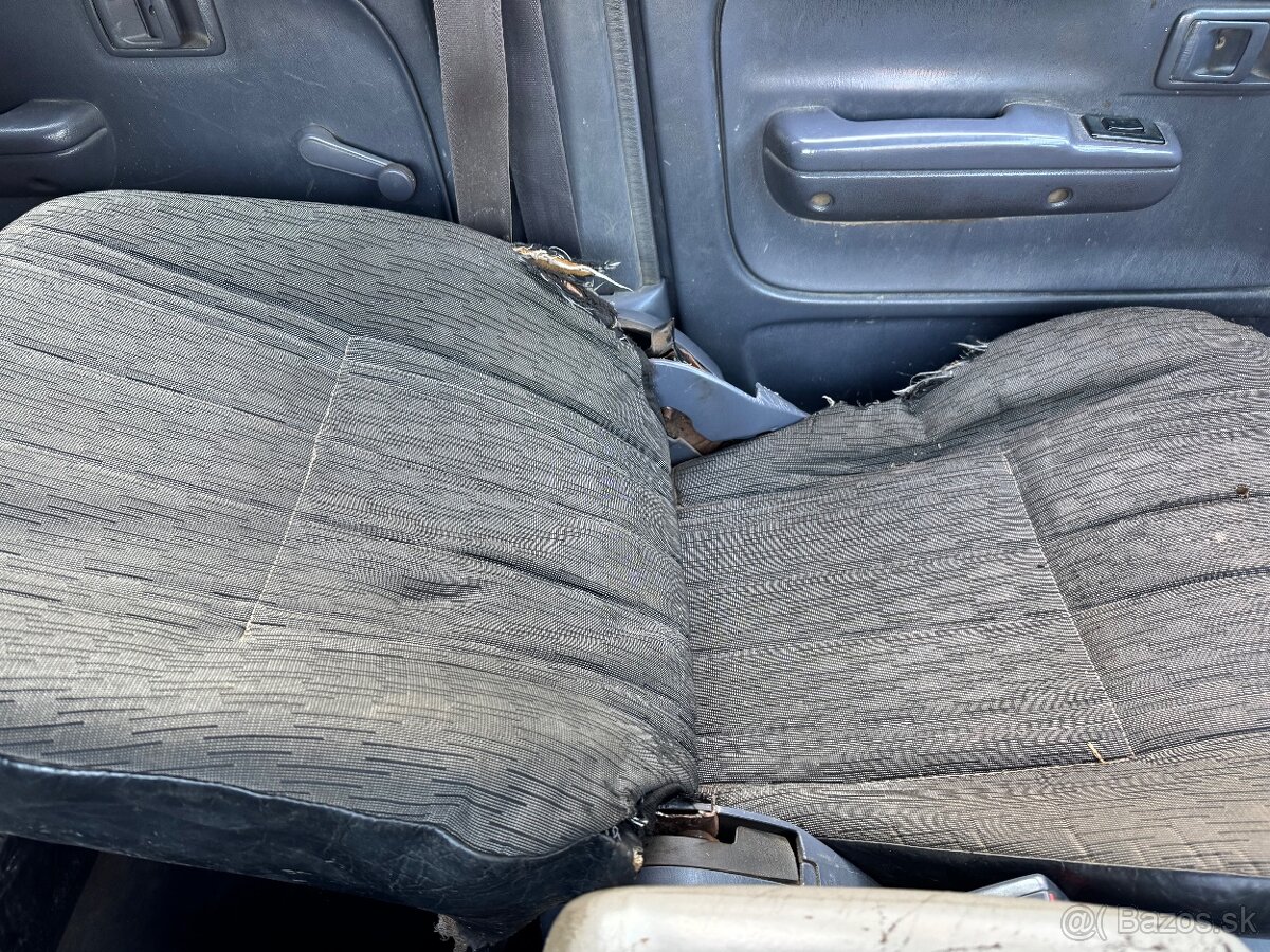 Toyota hilux 2.4td 66 kw - 6