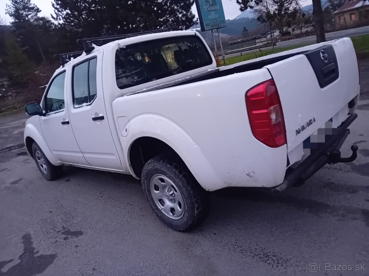 Nissan Navara 2,5 dci 4x4 nová STK a EK - 6