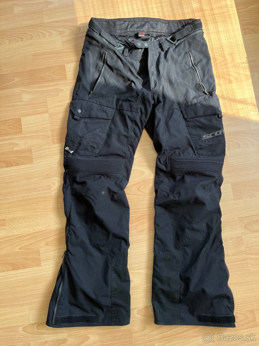 Prilba, rukavice, bunda, nohavice, topánky, ľadvinák - 6