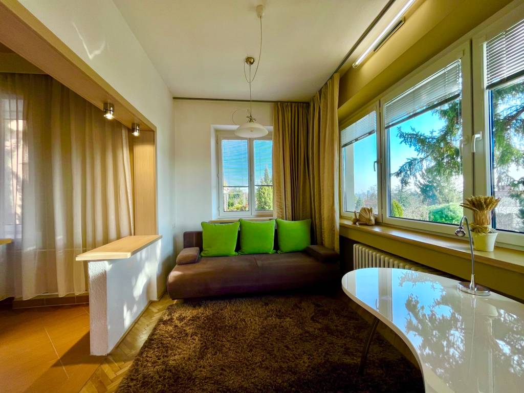 Štýlový 4-izbový byt na prenájom v rodinnom dome, Staré Mest - 6