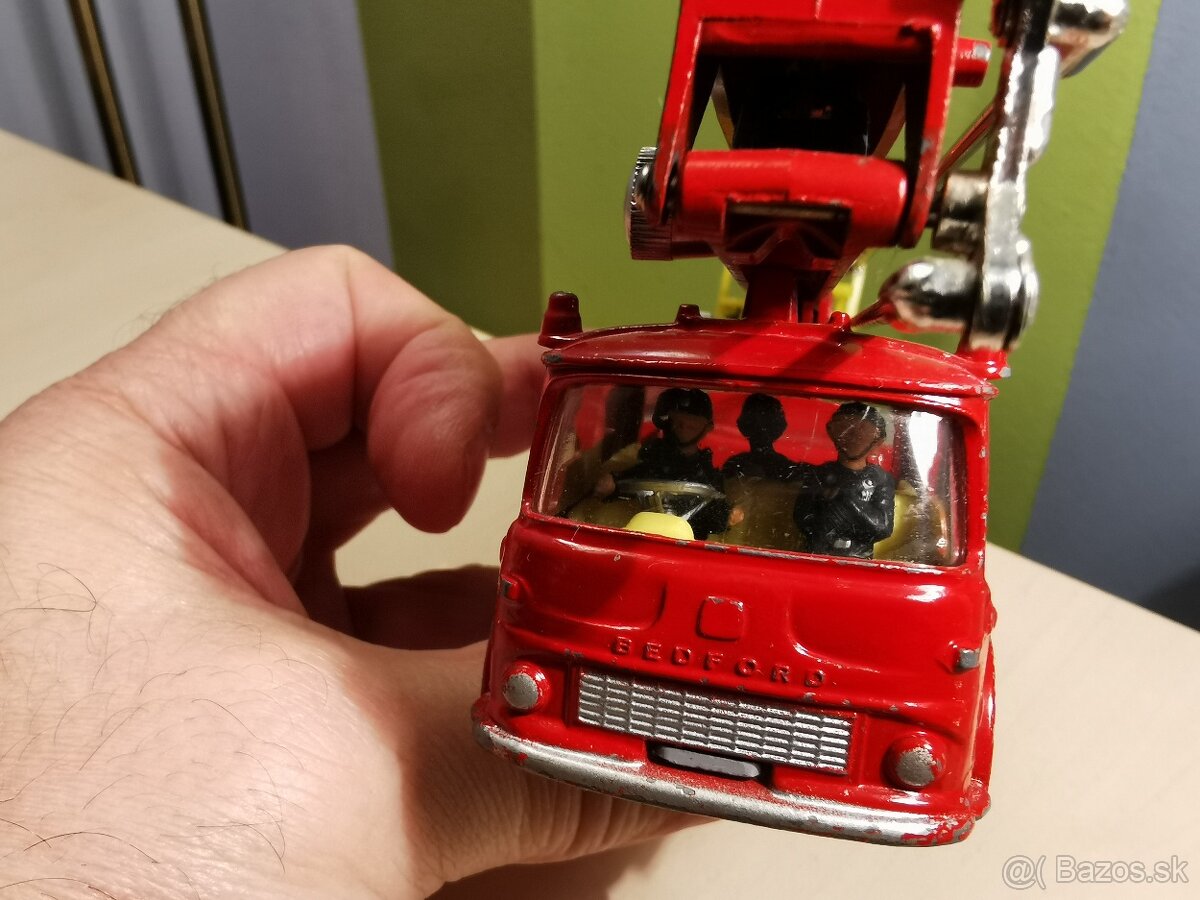 Corgi Major Simon požiarnici - 6